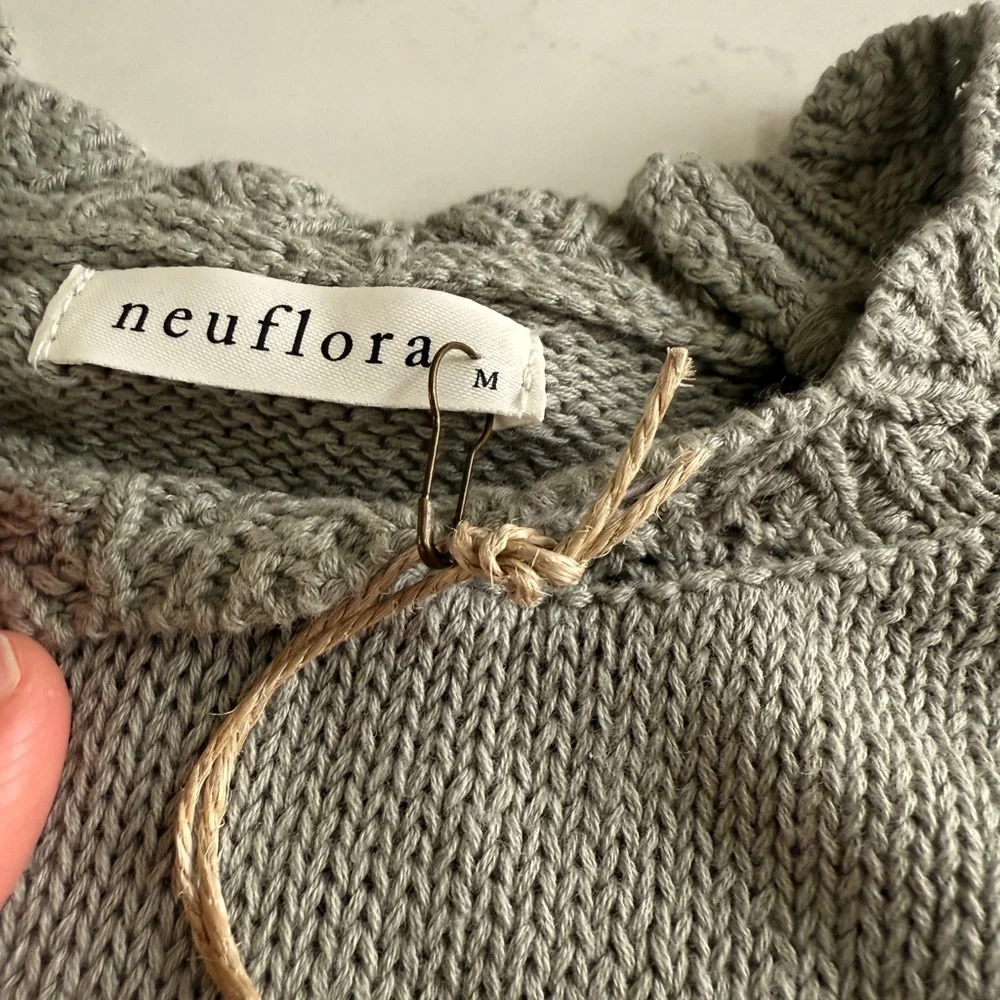 Neuflora Open-Stitch Sleeve Crewneck Sweater — Green Gray - Picture 2 of 2